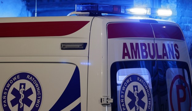 Tragedia na cmentarzu. Płyta nagrobna przygniotła 1,5-rocznego chłopca