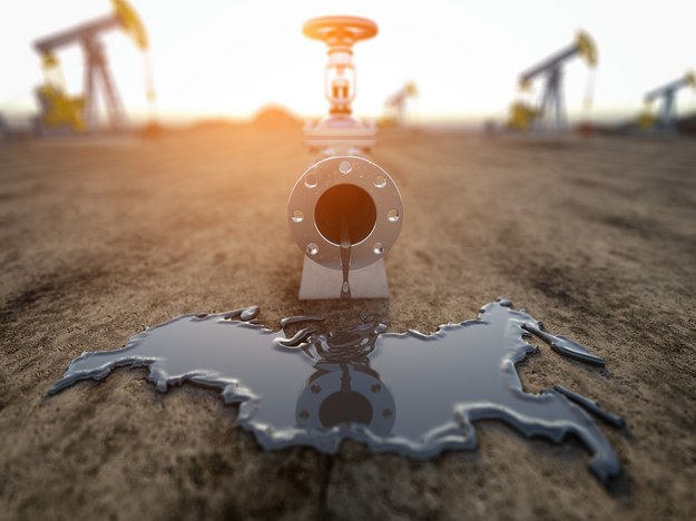 Rosjanie wyleją ropę w tajdze? Politolog o embargu Unii Europejskiej