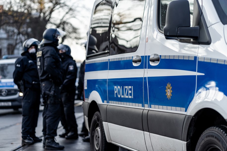 Zabarykadował się w domu i strzelał do policjantów. Myśliwy nie żyje