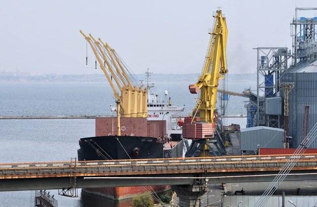 Turcja zatrzymała rosyjski statek. Ukraina: Transportował skradzione zboże