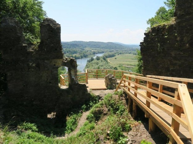 Bieszczady: Leśnicy odnowili platformę widokową na górze Sobień