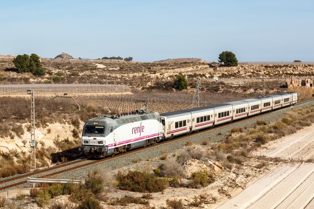 W Hiszpanii będą darmowe bilety kolejowe ze względu na wysoką inflację