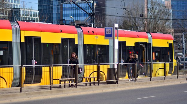 Rowerzysta śmiertelnie potrącony przez tramwaj na warszawskiej Woli