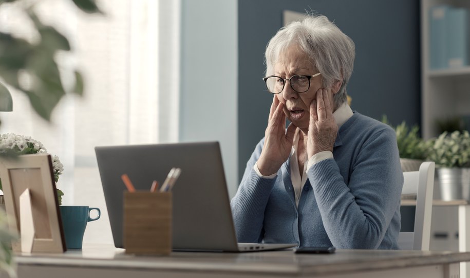 ​Seniorka zaufała oszustowi. Straciła 300 tys. złotych