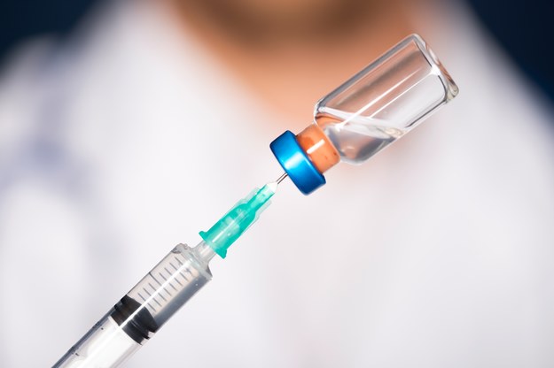 Którą szczepionkę przeciw Covid-19 wybrać? Wirusolog odpowiada