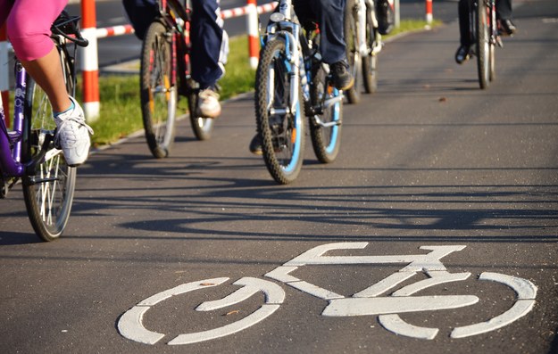 Kolejne zmiany w przepisach drogowych. Dotyczą pieszych i rowerzystów