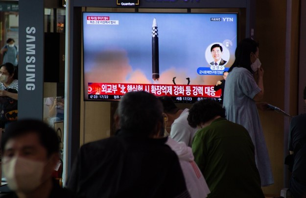 Korea Północna wystrzeliła dwie rakiety balistyczne ze swojego wybrzeża
