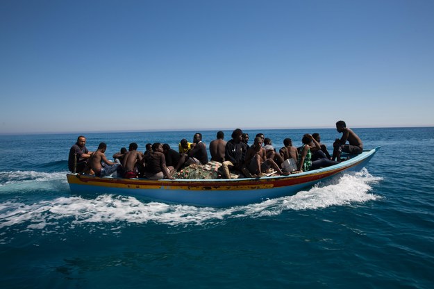 U wybrzeży Libii rozbiła się łódź. Zginęło co najmniej 15 migrantów