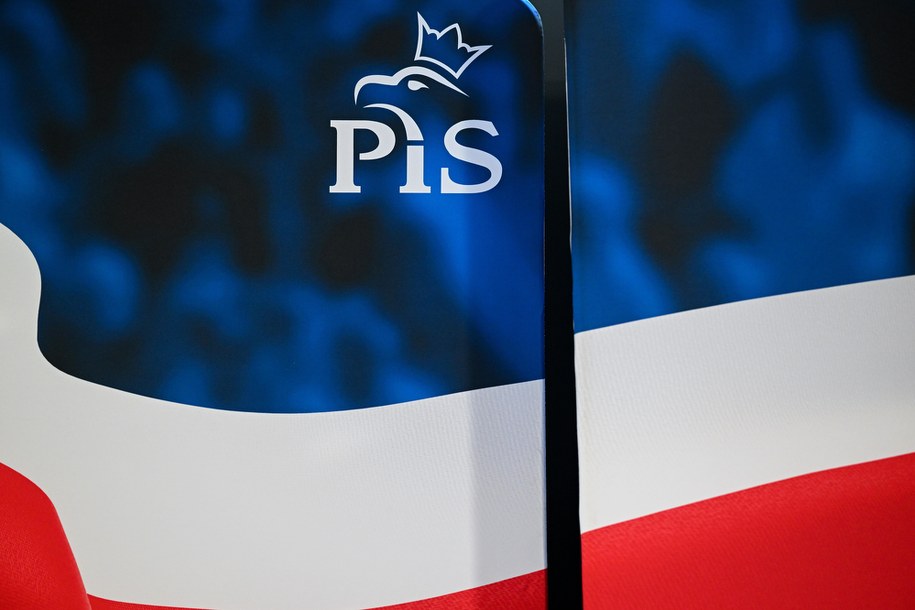 Fala komentarzy po projekcie PiS ws. spółek Skarbu Państwa