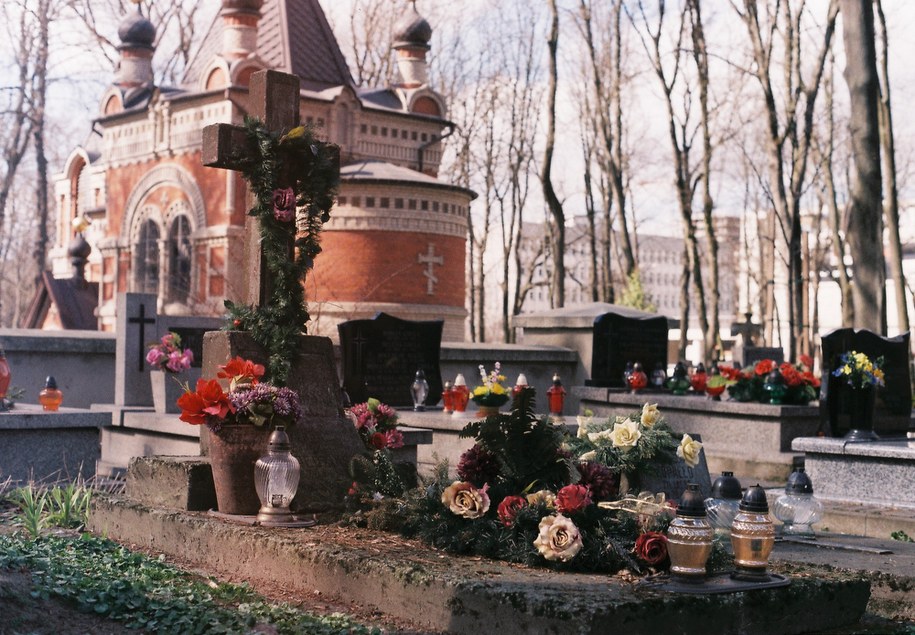 Internetowa wyszukiwarka grobów na lubelskich cmentarzach. Uruchomiła ją kuria