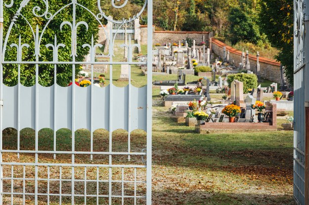 Zmiany na cmentarzach: Szykują się nowe zasady likwidacji grobów