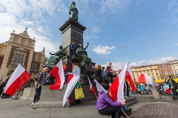 Eksperci zdradzają: To łączy Polaków od lewej do prawej