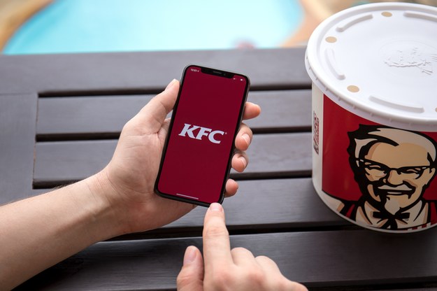 KFC przeprasza za szokującą promocję w rocznicę Nocy Kryształowej