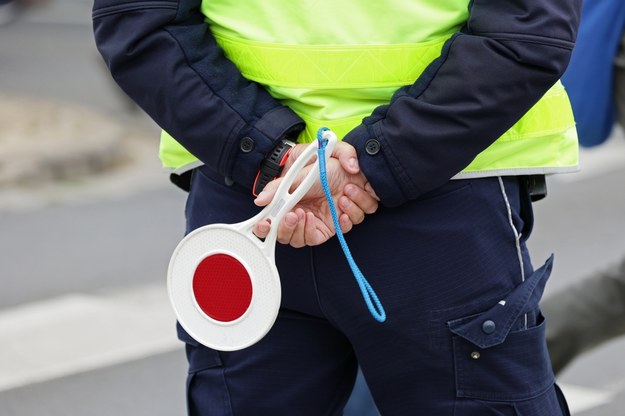 Policjant potrącony podczas Biegu Niepodległości w Poznaniu. Poszukiwany kierowca