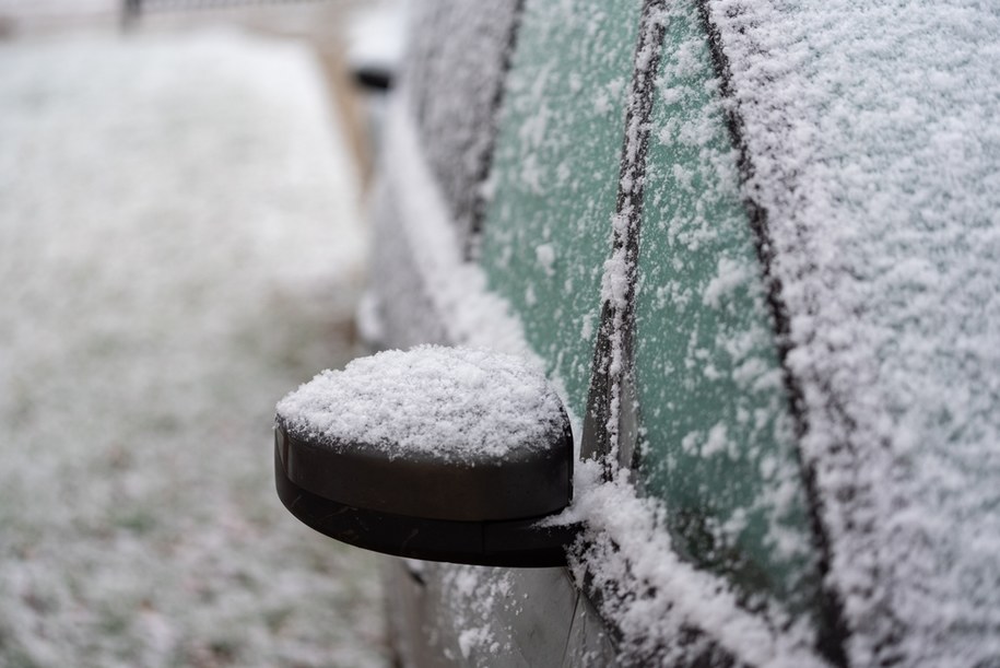 Warmińsko-mazurskie pod śniegiem. Na drogach ślisko