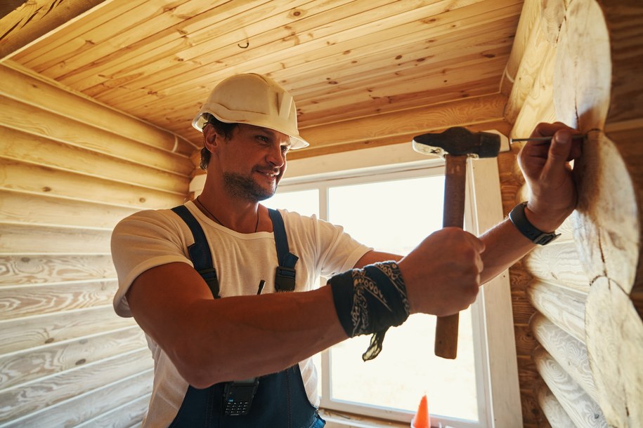 ​Oferował budowę drewnianych domów. Klienci stracili blisko 2,5 mln złotych