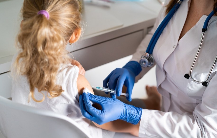 Nikłe zainteresowanie szczepieniami przeciw Covid-19 wśród dzieci