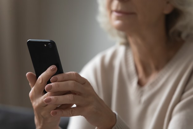 ​Myślały, że ratują ciężko chorych synów. Oszuści wyłudzili ponad 100 tys. zł