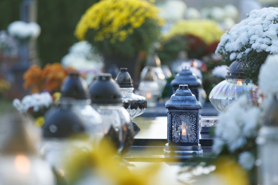 ​Wandale na cmentarzu w Prabutach. Niemal 30 zdewastowanych grobów