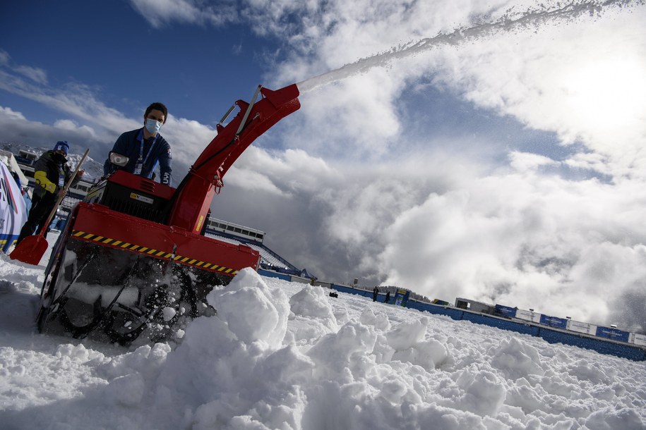 Śnieg się topi. World Snow Day przeniesiony z Równi Krupowej do parku