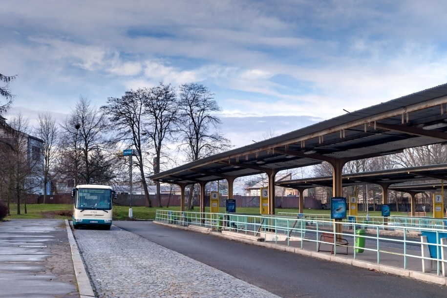 Kierowca autobusu na "podwójnym gazie"