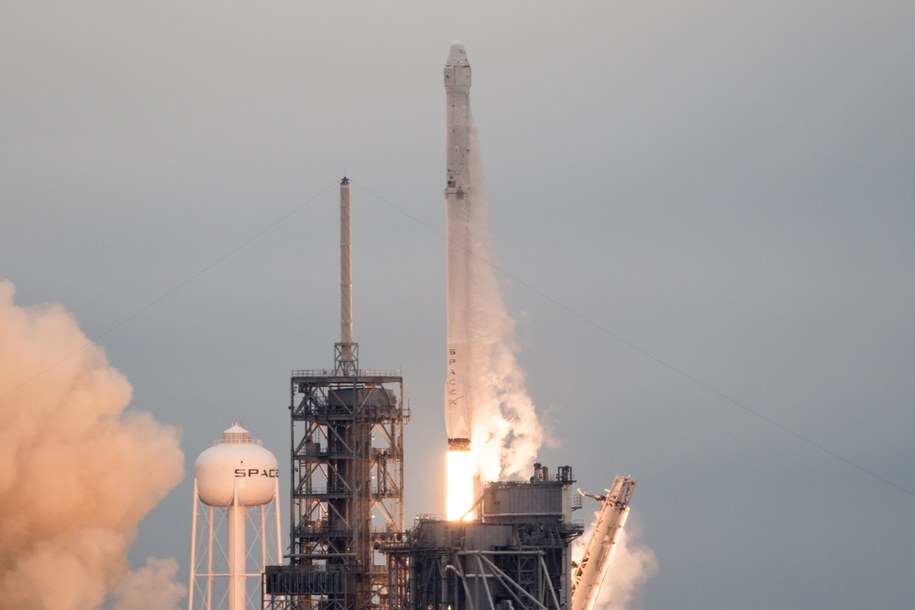 SpaceX wystrzelił rakietę Falcon Heavy. Z wojskowymi systemami satelitarnymi