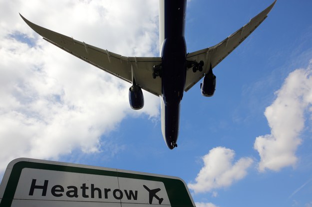 Uran znaleziony na Heathrow. Jedna osoba aresztowana