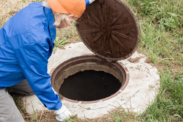 ​Ludzkie kości w studzience kanalizacyjnej