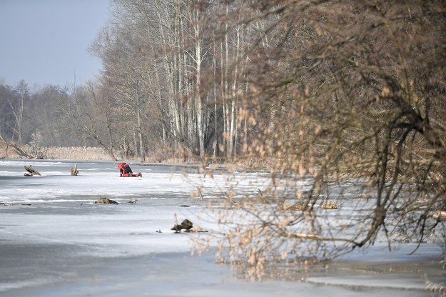 Lód załamał się pod dziećmi. Do rzeki wpadło dwóch ośmiolatków