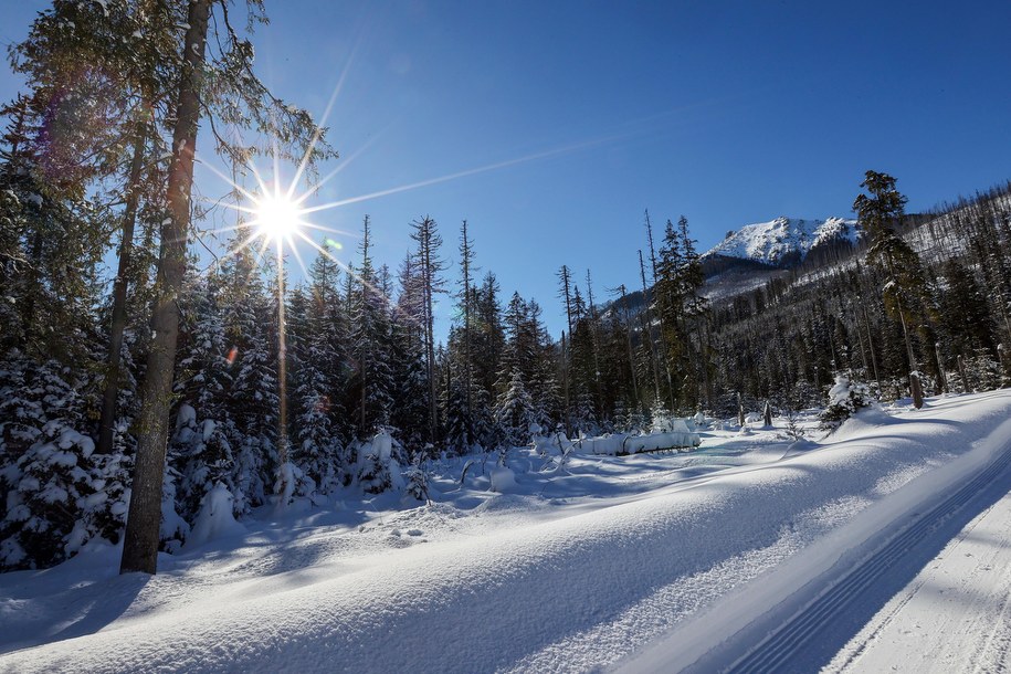 Zagrożenie lawinowe w Tatrach zmalało do drugiego stopnia