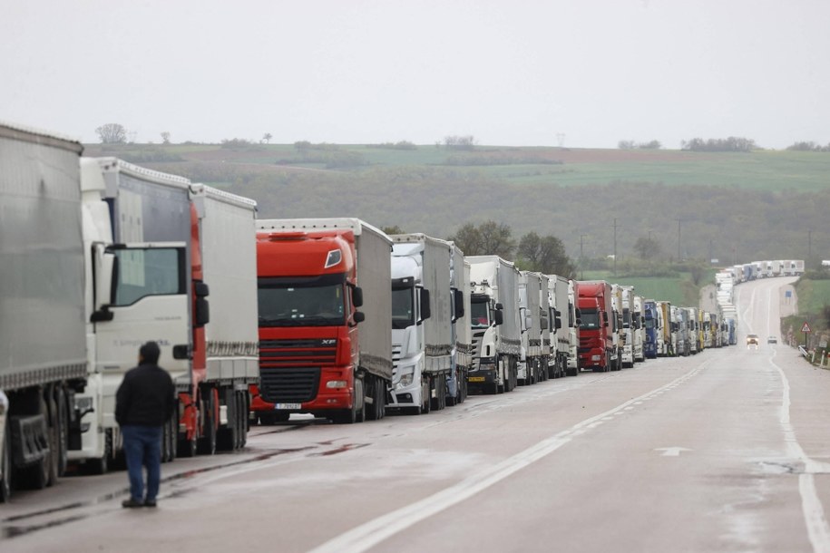 Wjazd do Polski w Hrebennem. Doba oczekiwania kierowców tirów