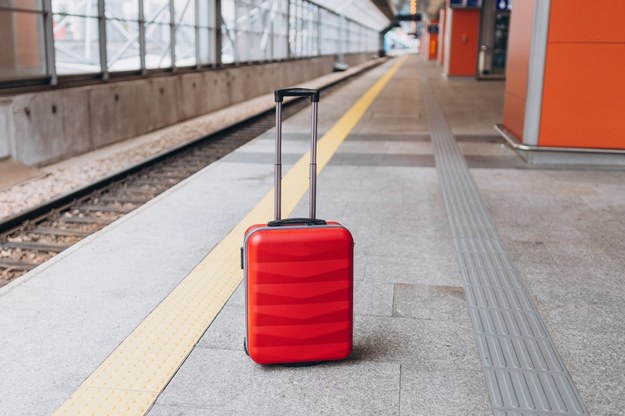 500 zł kary za zostawienie bagażu na stacji metra?