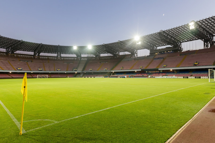 "Masakra" na stadionie w Neapolu. Najgorsze wykonanie brytyjskiego hymnu [FILM]