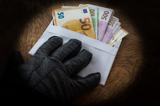 Oszustwa cum-ex. Kontrole we francuskich bankach