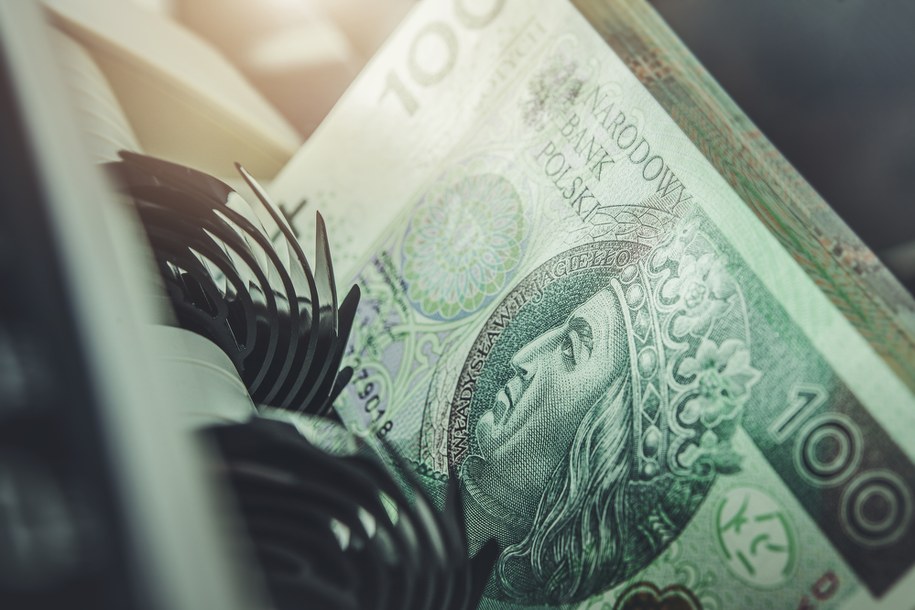 Wyłudzenie na 107 tys. zł. Oszustwo metodą "na pracownika banku"