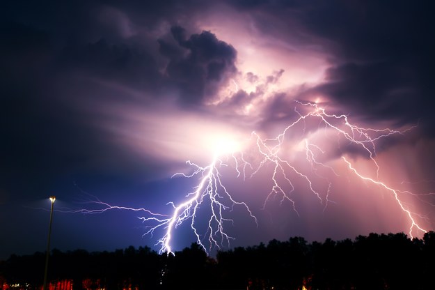 Synoptycy ostrzegają przed burzami w Dolnośląskiem