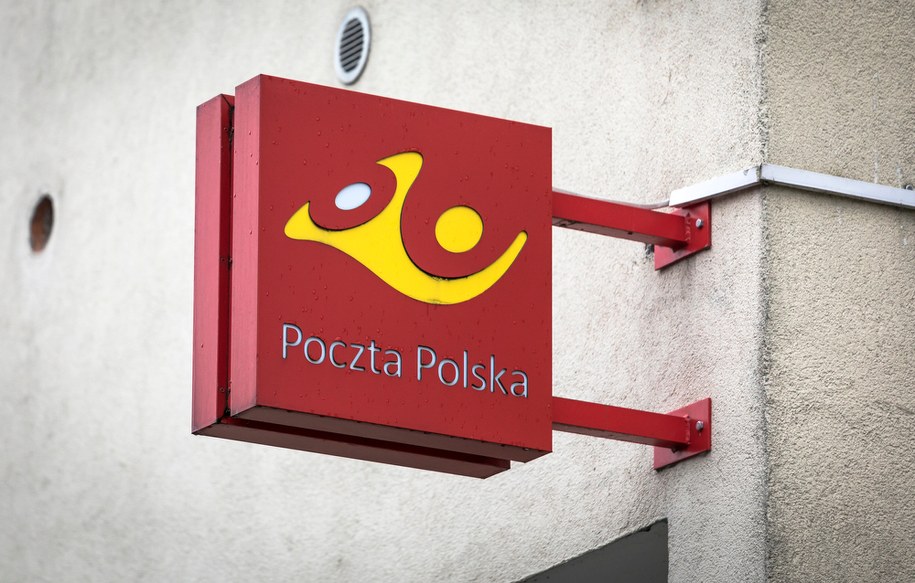 Oszustwo "na Pocztę Polską". Ostrzegamy, na jakie SMS-y uważać