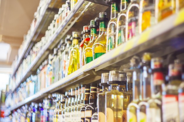 Nocny zakaz sprzedaży alkoholu w Krakowie. Radni podejmą decyzję