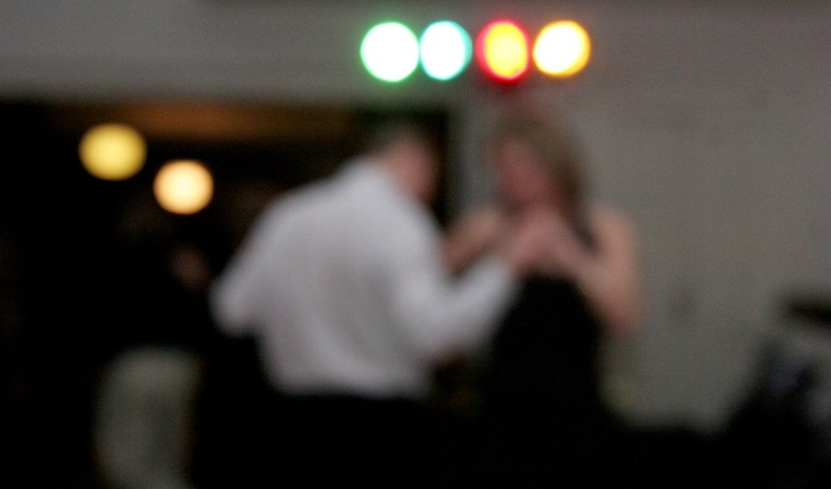 Rządowe dopłaty do potańcówek. Prof. Kalinowski: Budżet nie jest z gumy