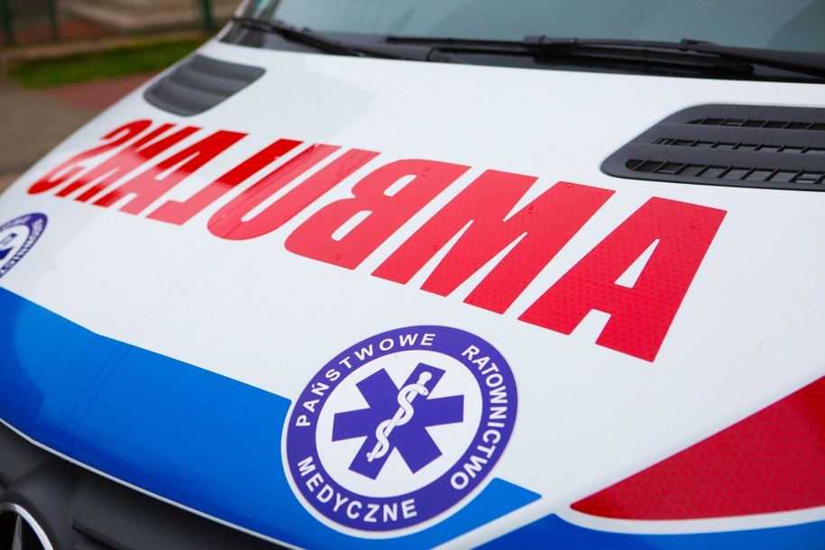 ​Zaatakował ratowników, zdemolował ambulans. Został skazany na 10 miesięcy prac społecznych