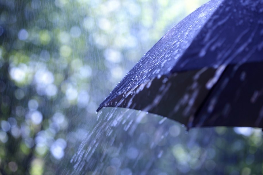 Burze z gradem w Małopolsce. Są alerty