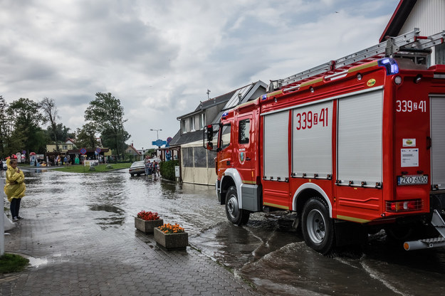 Ulewy nad Polską. Podtopione budynki, zalane ulice, ewakuacja harcerzy