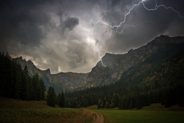 Niepewna pogoda w Tatrach. Burze i ulewy w nadchodzących dniach