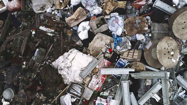 Policja zatrzymała transport nielegalnych odpadów na Dolnym Śląsku