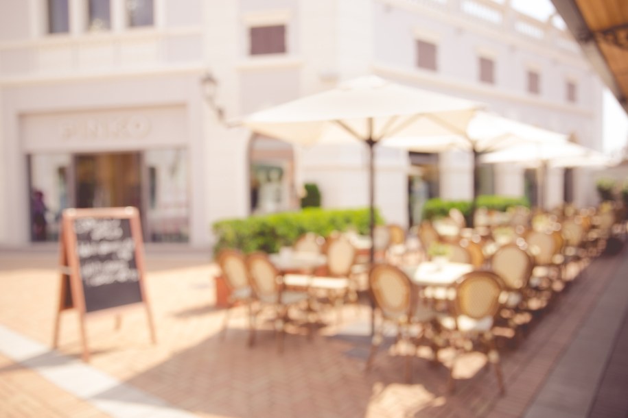 "Paragony grozy" we Włoszech. Opłaty za przekrojenie tosta i talerzyk dla dziecka