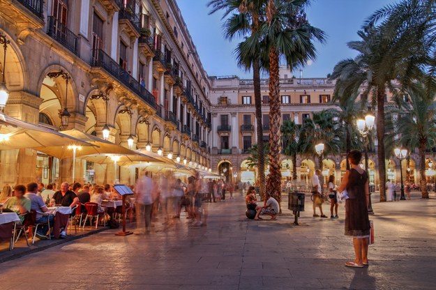Barcelona: Restauracje nie chcą obsługiwać singli