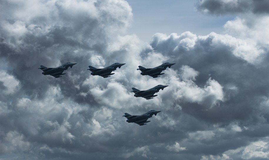 RAF poderwał myśliwce. Rosyjskie bombowce przechwycone w pobliżu Szkocji