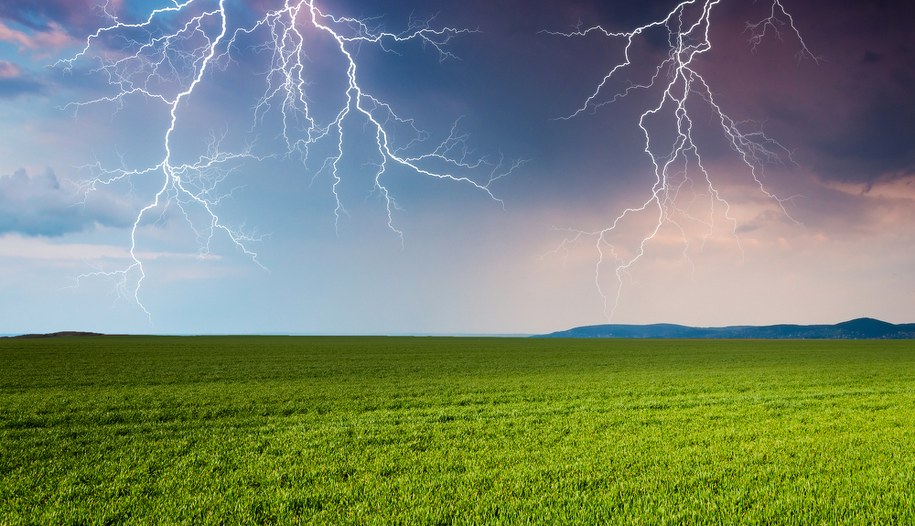 Pogoda w piątek. Będzie upalnie i deszczowo, możliwe burze z gradem