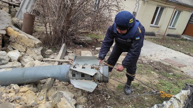Zmasowane ostrzały w kilku obwodach Ukrainy. Są ranni i zabici [ZAPIS RELACJI]