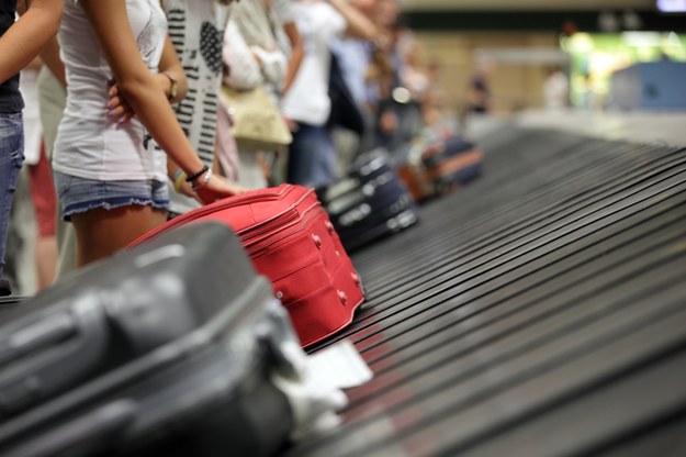 Turyści niezadowoleni z wakacji. Chcą odszkodowań za opóźnione loty i brzydką pogodę